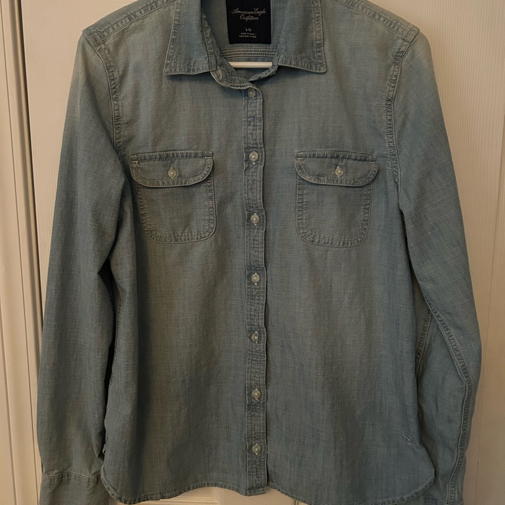 American Eagle Outfitters Light Blue Chambray Shirt